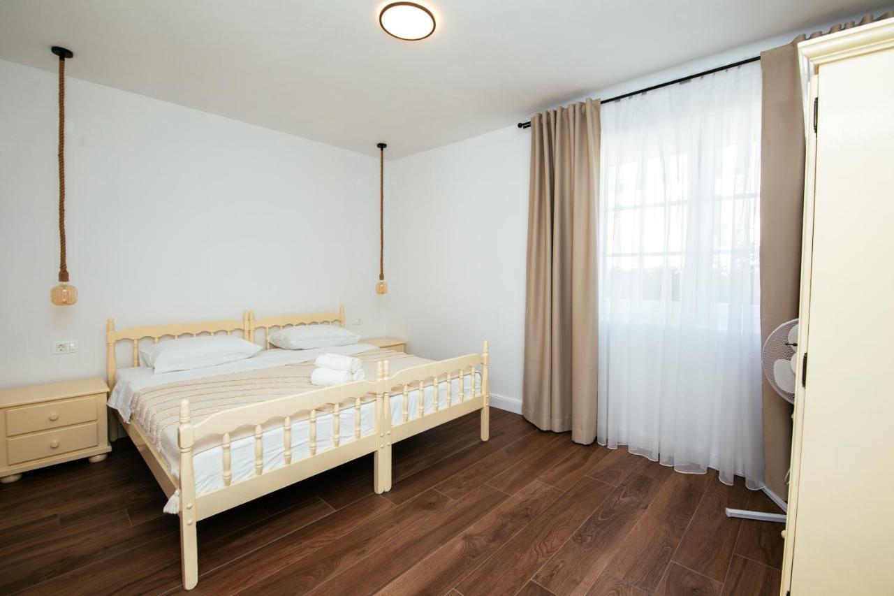 Appartement Barbarossa à Sveti Filip i Jakov Extérieur photo