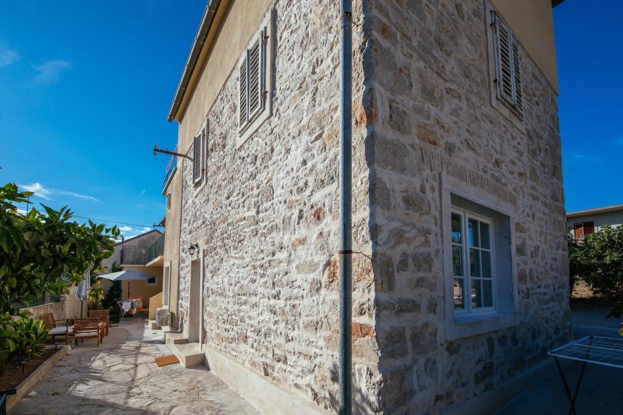 Appartement Barbarossa à Sveti Filip i Jakov Extérieur photo